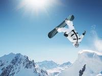 IM电竞下载-绿茵与硬木的交响，当AC米兰的压制哲学遇见NBA季后赛的焦点法则