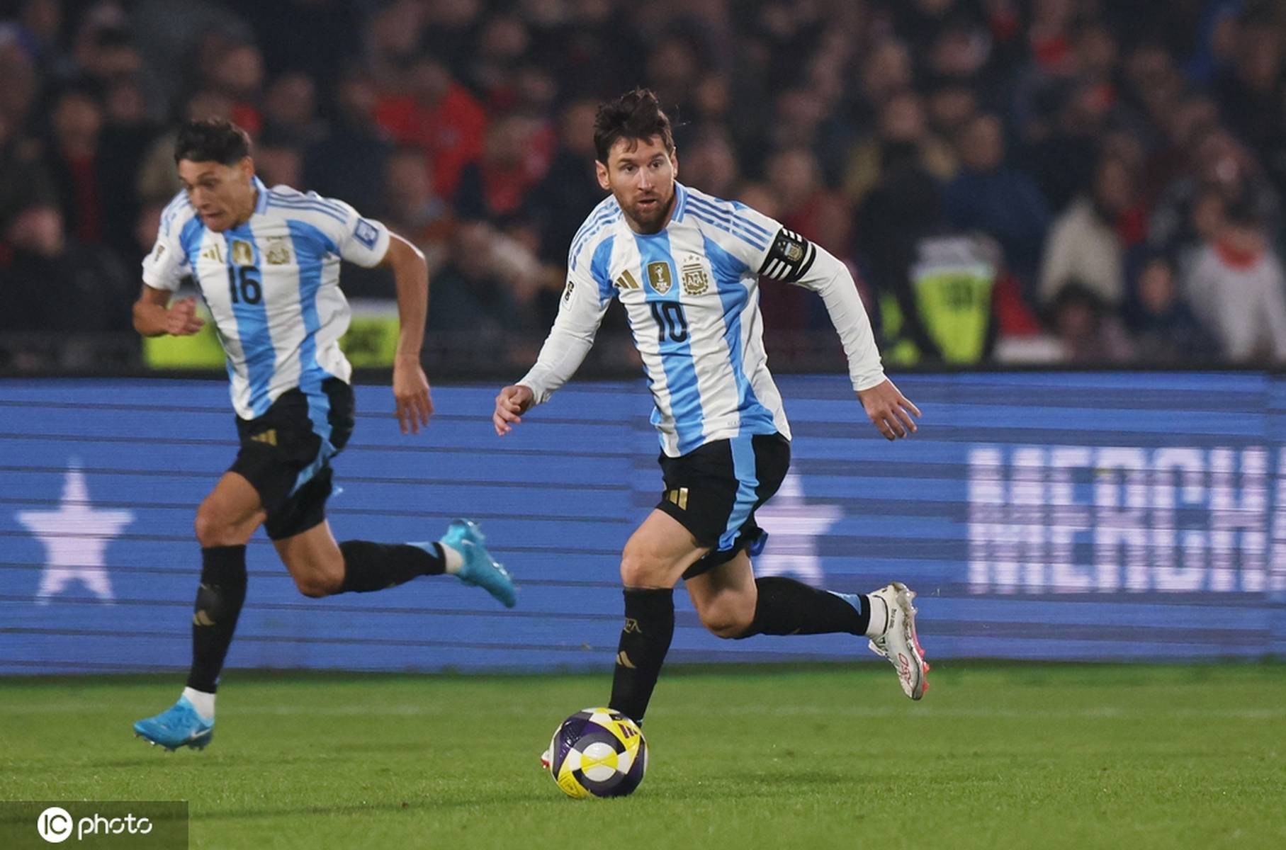 阿根廷队热身赛大胜智利队,士气高涨的简单介绍 阿根廷队热身赛大胜智利队,士气高涨的简单介绍