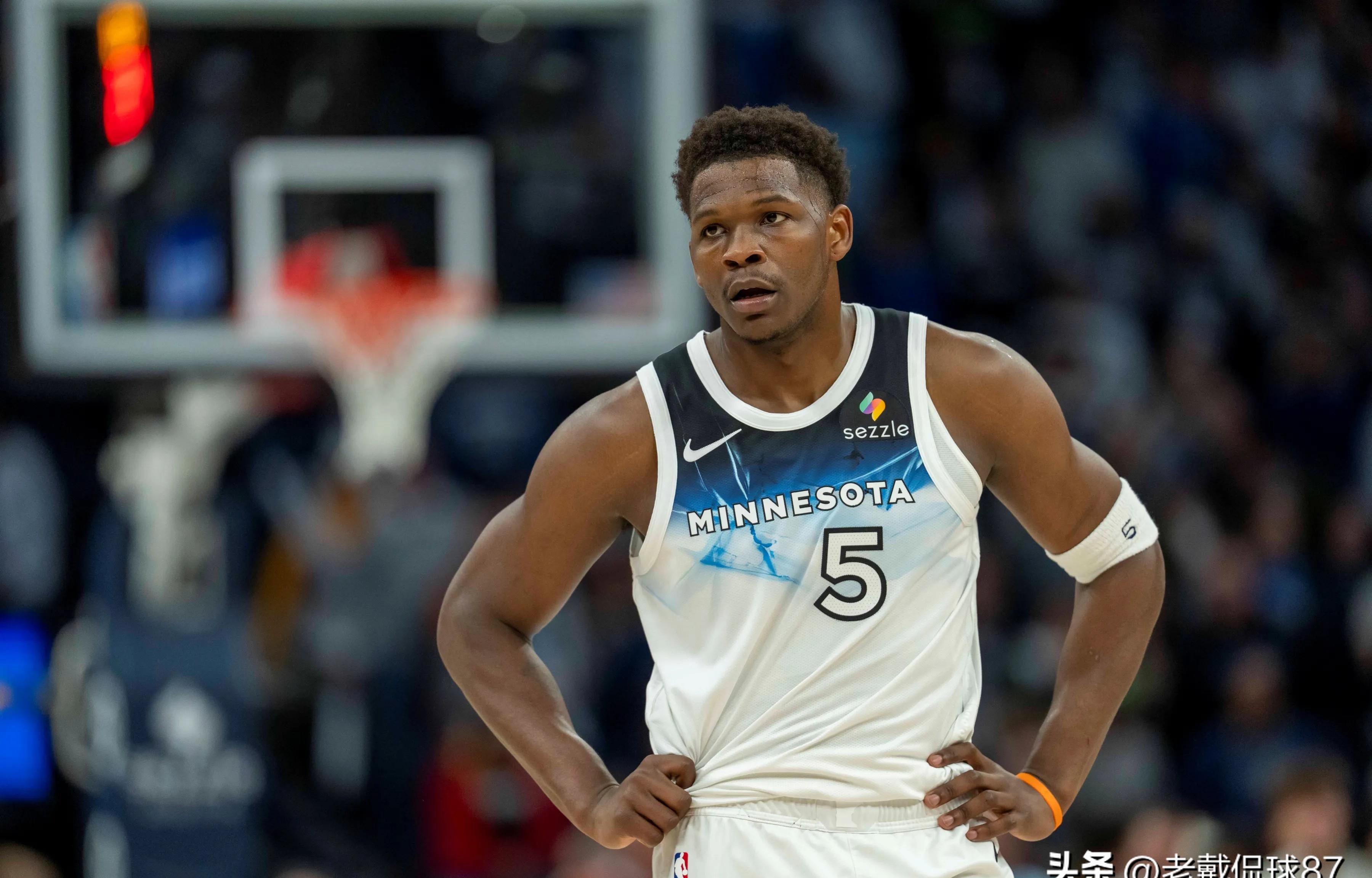 快船客场大胜,逆转森林狼结束两连败 快船客场大胜,逆转森林狼结束两连败