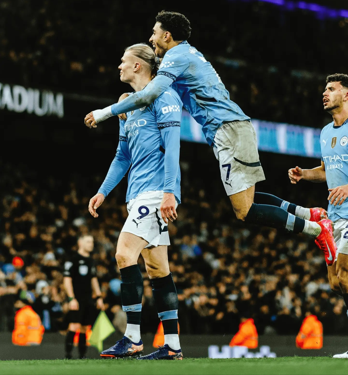 曼城主场不敌南安普顿,遭遇关键失利的简单介绍 曼城主场不敌南安普顿,遭遇关键失利的简单介绍