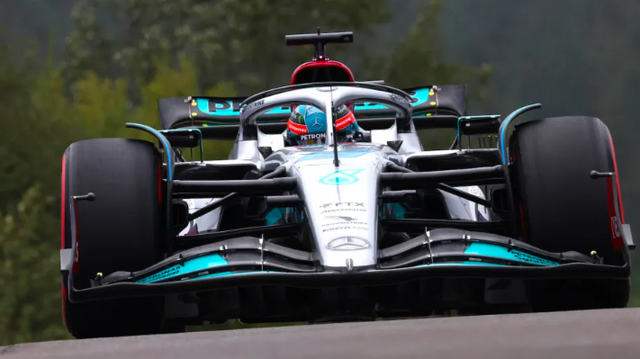 阿斯顿马丁险胜威廉姆斯，拉塞尔扛起全队的简单介绍