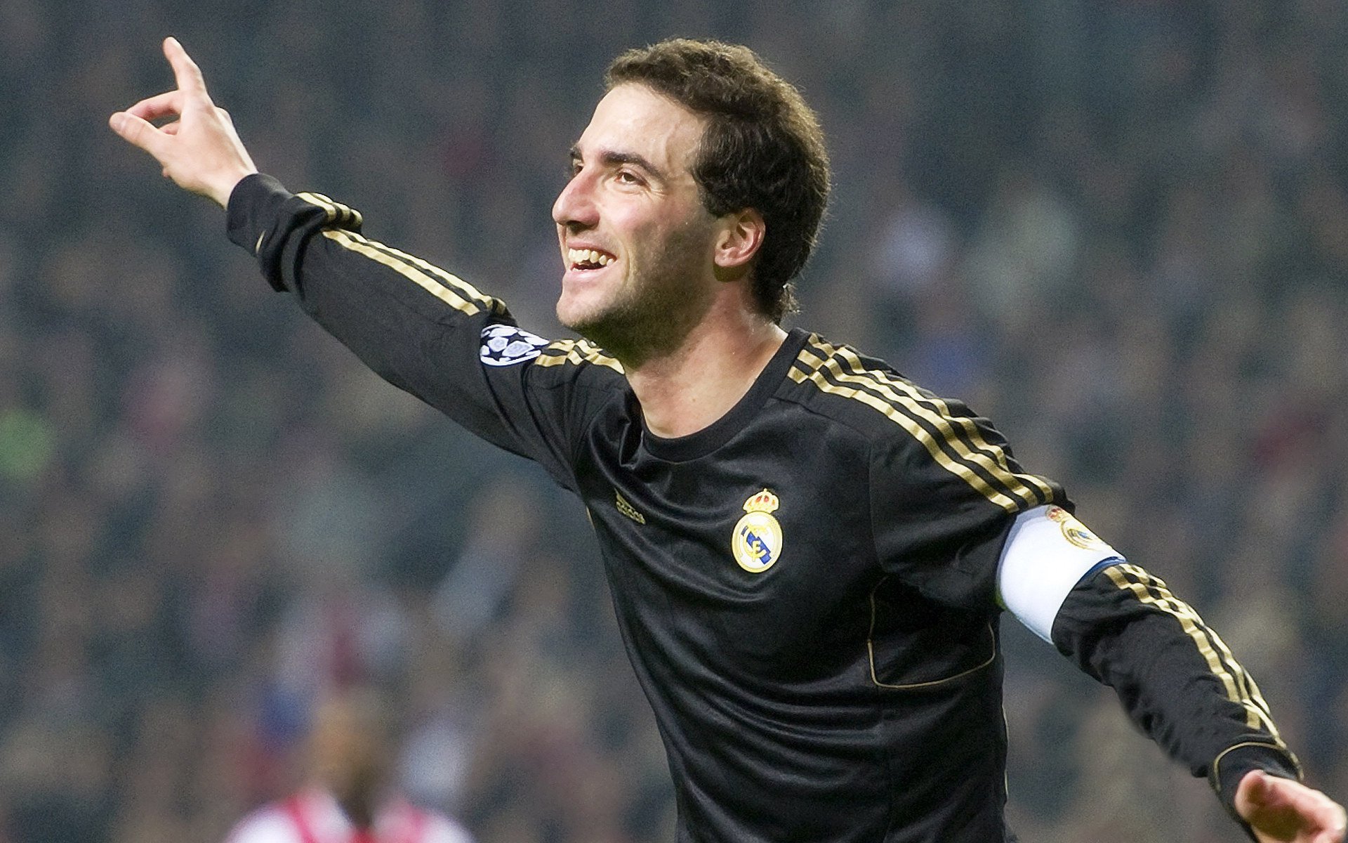 法老之矛刺穿马赛铁壁，姆巴佩终场神兵定江山