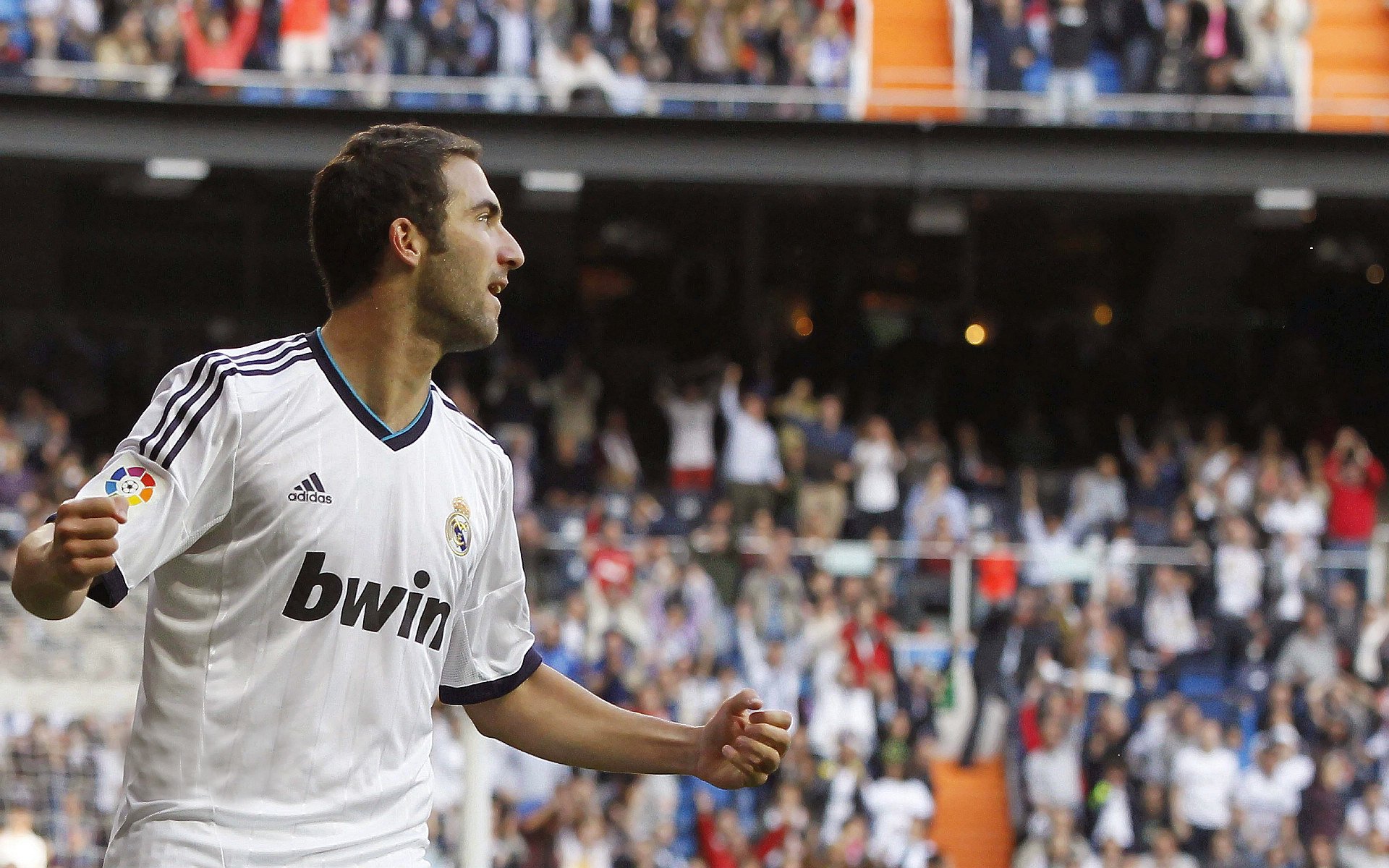 绝境中的新王，莱奥加时一剑封喉，勒沃库森奇迹逆转巴西豪门