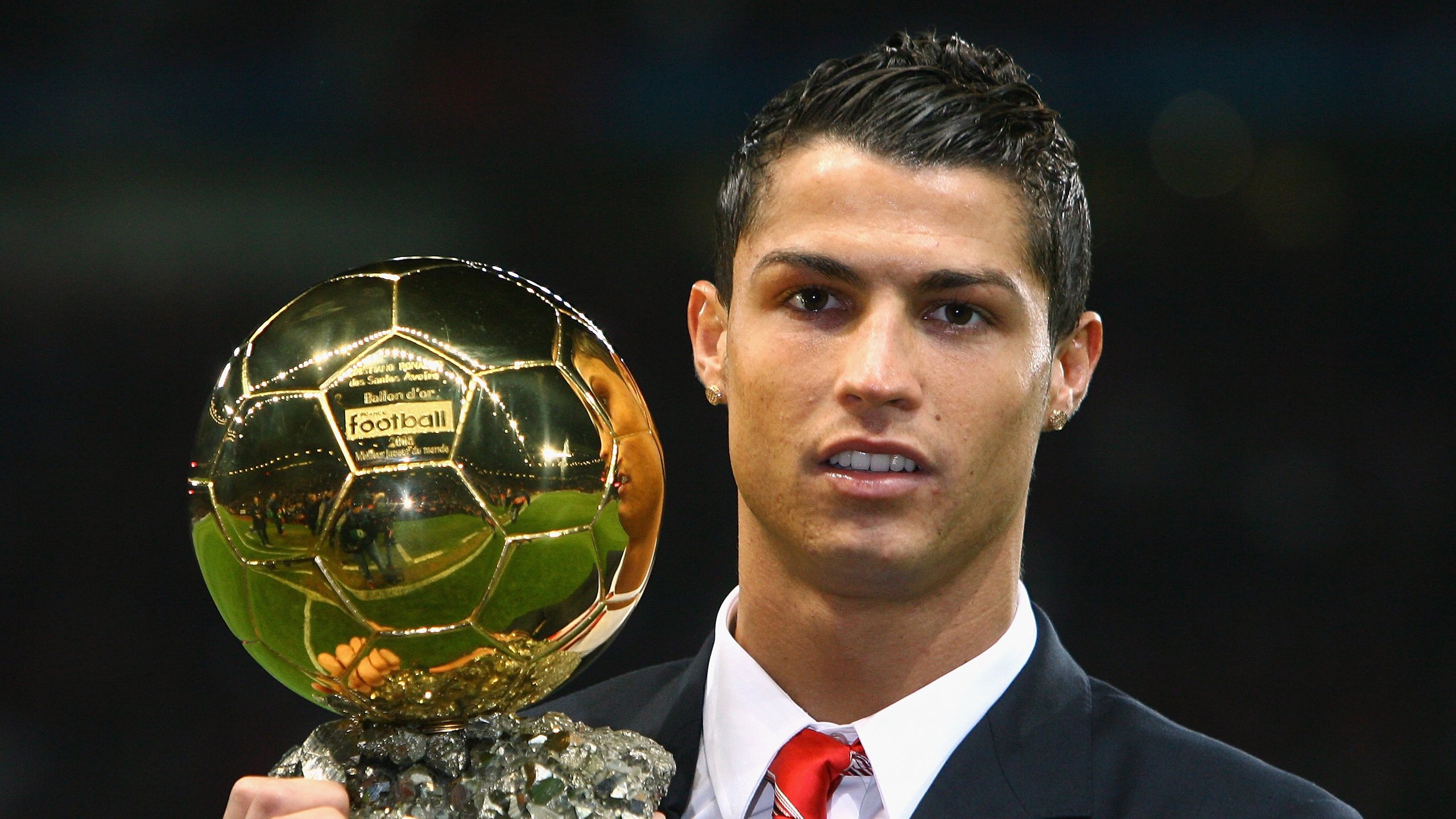 伊布大场面先生，加拿大碾压尤文的背后，足球世界的权力转移