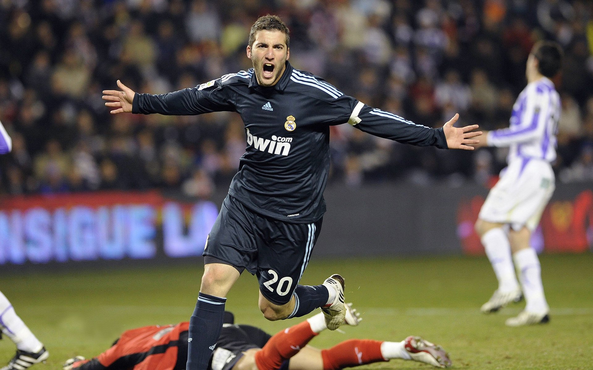 从冰岛到格拉斯哥，卡马文加如何用苏格兰血拼的意志在欧冠决赛接管比赛